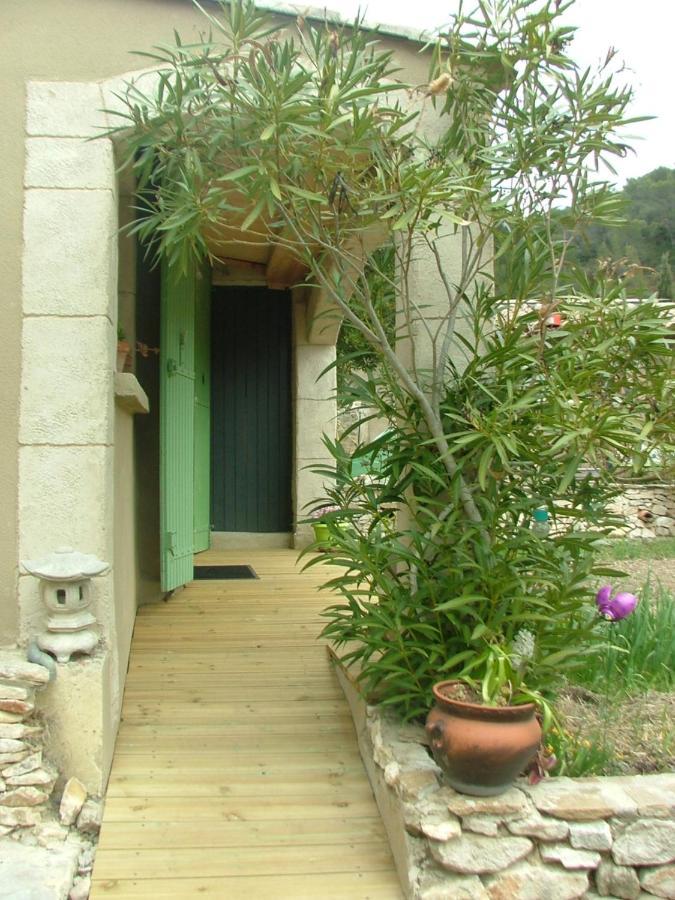 Le Frangipanier Hotel Le Barroux Bagian luar foto
